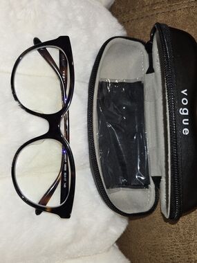Vogue Tortoiseshell Round Eyeglasses with Case